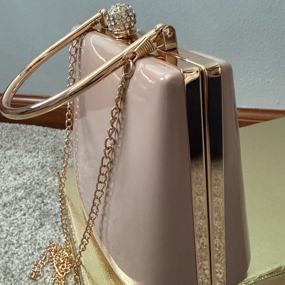 Elegant Rose Gold and Tan Women's Handbag - Picture 6 of 9